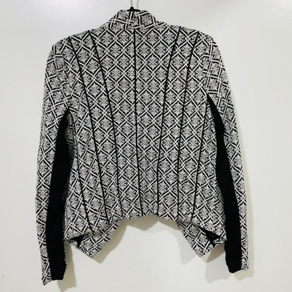 41 Hawthorn | Black White Geometric Stretch Open Front Cardigan Jacket - Picture 8 of 14